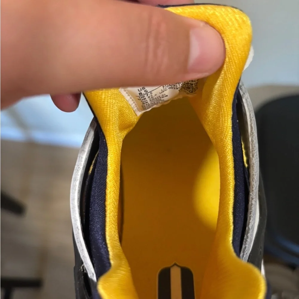 Nike huarache yellow and white - Picture 5 of 11